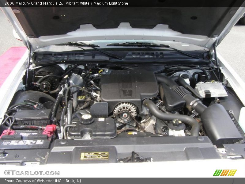 Vibrant White / Medium Light Stone 2006 Mercury Grand Marquis LS