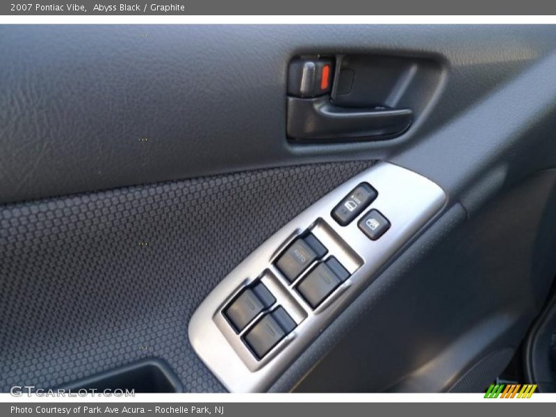 Abyss Black / Graphite 2007 Pontiac Vibe