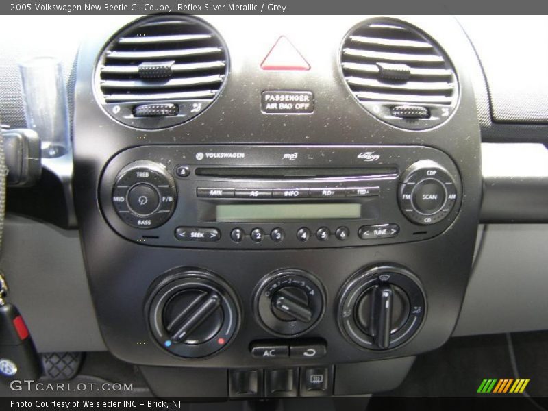 Reflex Silver Metallic / Grey 2005 Volkswagen New Beetle GL Coupe
