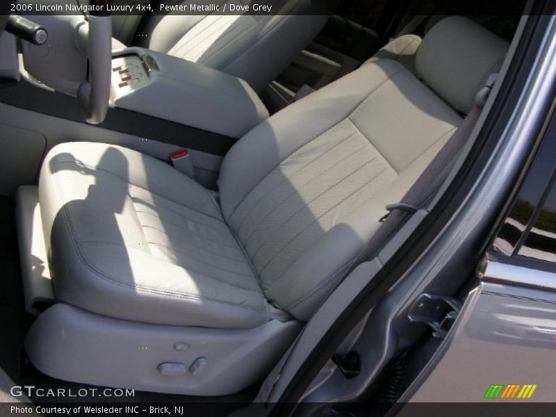 Pewter Metallic / Dove Grey 2006 Lincoln Navigator Luxury 4x4