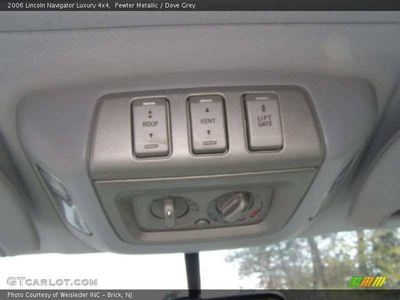 Pewter Metallic / Dove Grey 2006 Lincoln Navigator Luxury 4x4