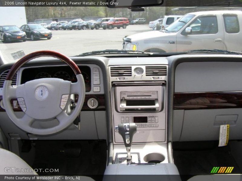 Pewter Metallic / Dove Grey 2006 Lincoln Navigator Luxury 4x4