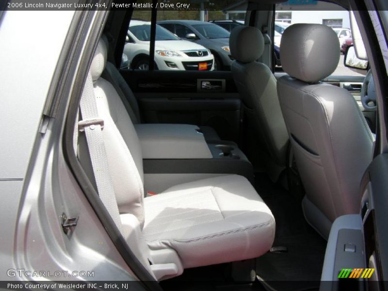 Pewter Metallic / Dove Grey 2006 Lincoln Navigator Luxury 4x4