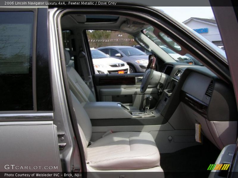 Pewter Metallic / Dove Grey 2006 Lincoln Navigator Luxury 4x4