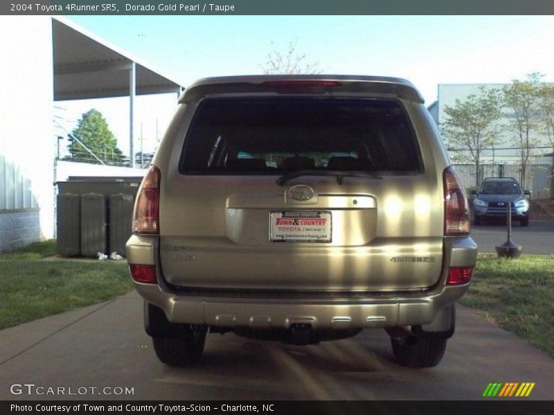 Dorado Gold Pearl / Taupe 2004 Toyota 4Runner SR5