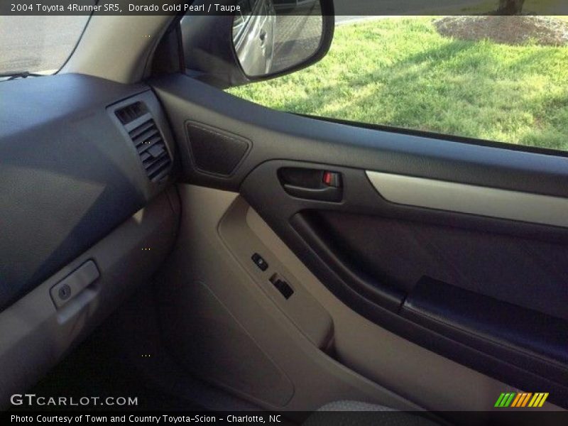 Dorado Gold Pearl / Taupe 2004 Toyota 4Runner SR5