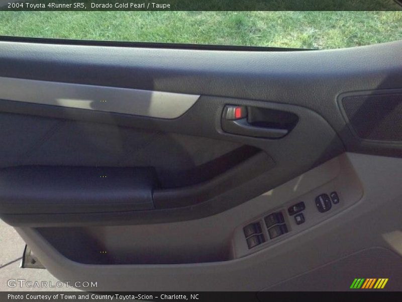 Dorado Gold Pearl / Taupe 2004 Toyota 4Runner SR5