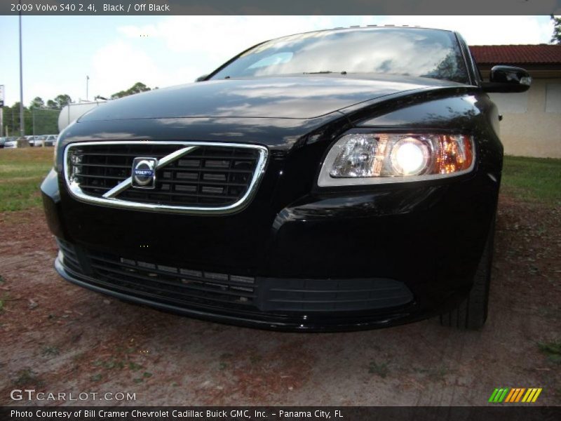 Black / Off Black 2009 Volvo S40 2.4i