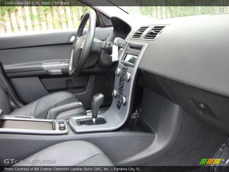 Black / Off Black 2009 Volvo S40 2.4i