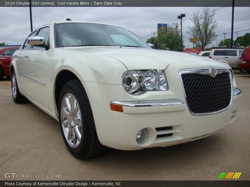 Cool Vanilla White / Dark Slate Gray 2010 Chrysler 300 Limited
