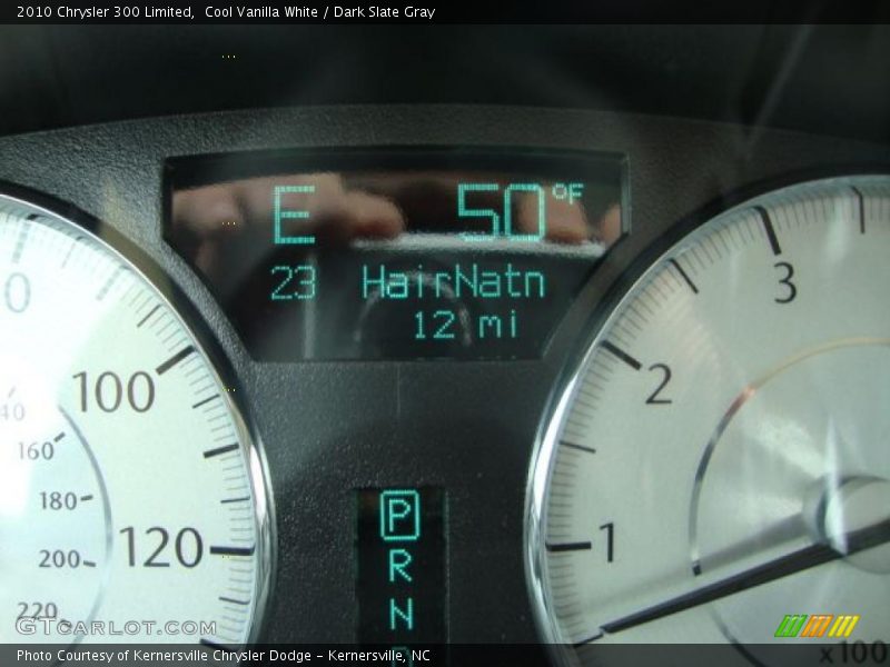 Cool Vanilla White / Dark Slate Gray 2010 Chrysler 300 Limited