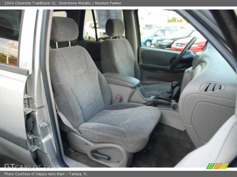 Silverstone Metallic / Medium Pewter 2004 Chevrolet TrailBlazer LS