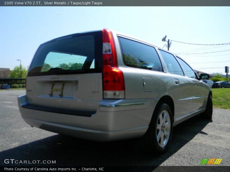 Silver Metallic / Taupe/Light Taupe 2005 Volvo V70 2.5T