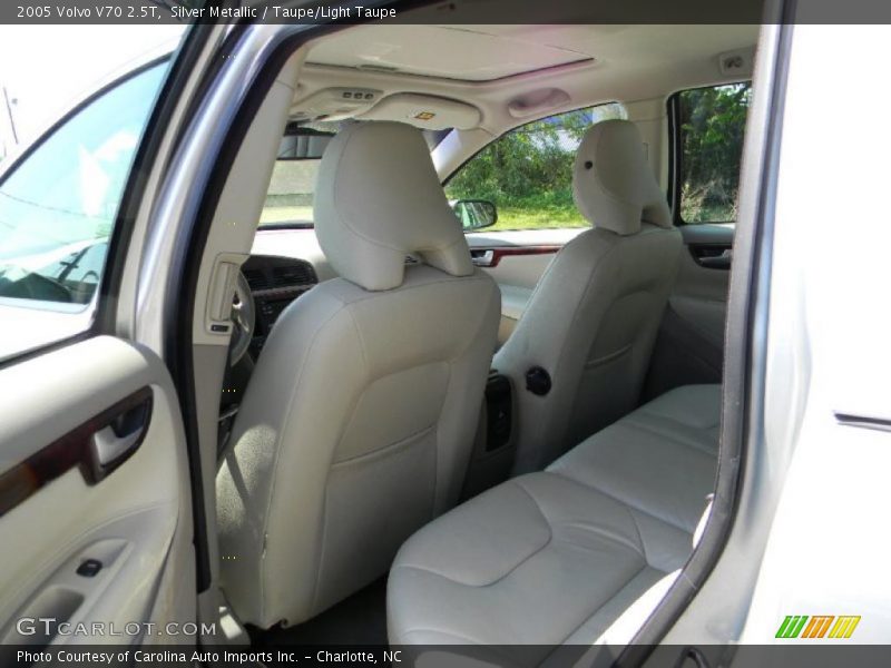 Silver Metallic / Taupe/Light Taupe 2005 Volvo V70 2.5T