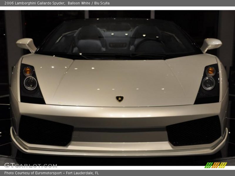 Balloon White / Blu Scylla 2006 Lamborghini Gallardo Spyder