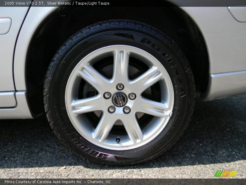 Silver Metallic / Taupe/Light Taupe 2005 Volvo V70 2.5T