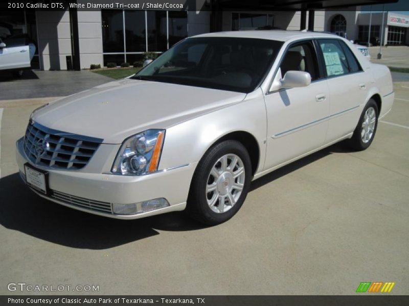White Diamond Tri-coat / Shale/Cocoa 2010 Cadillac DTS