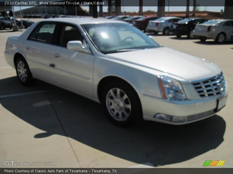 White Diamond Tri-coat / Shale/Cocoa 2010 Cadillac DTS