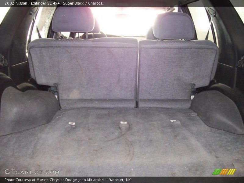 Super Black / Charcoal 2002 Nissan Pathfinder SE 4x4