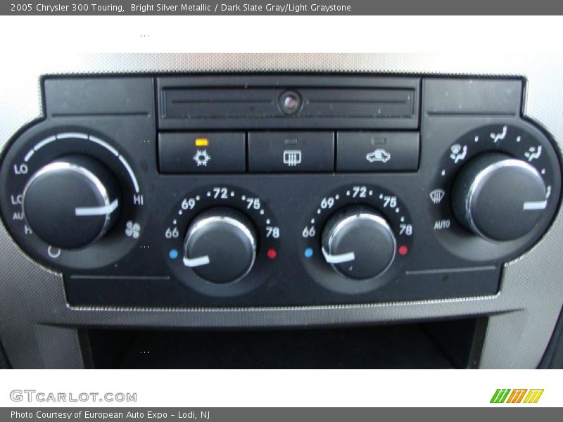 Bright Silver Metallic / Dark Slate Gray/Light Graystone 2005 Chrysler 300 Touring