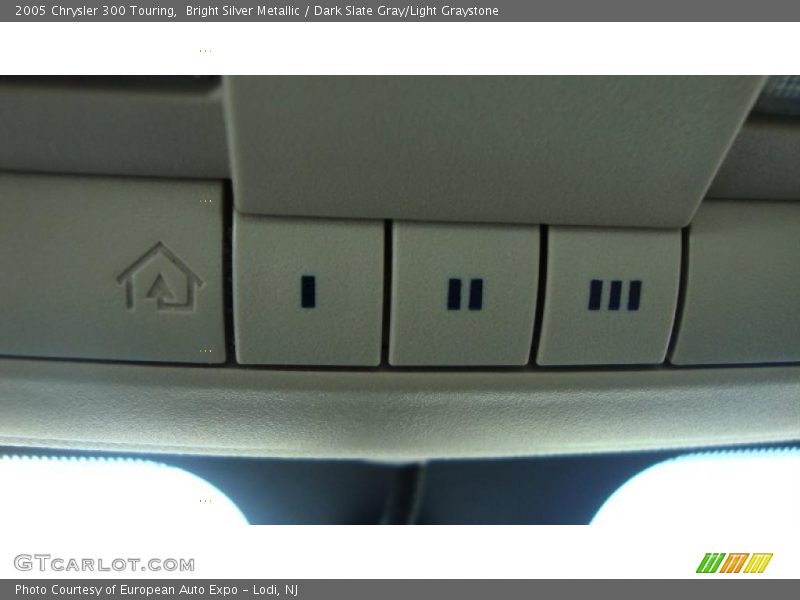 Bright Silver Metallic / Dark Slate Gray/Light Graystone 2005 Chrysler 300 Touring