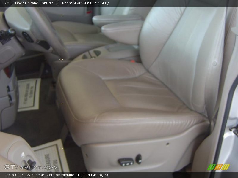 Bright Silver Metallic / Gray 2001 Dodge Grand Caravan ES