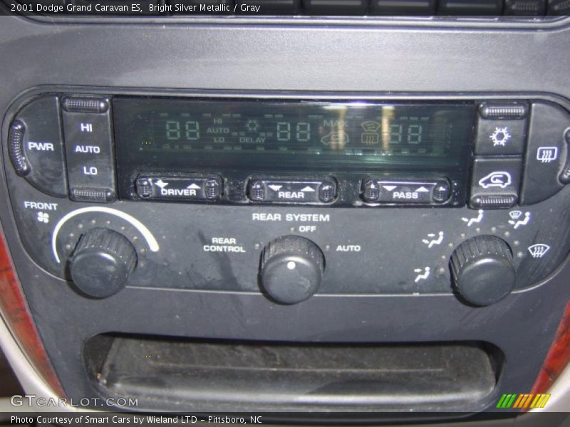 Bright Silver Metallic / Gray 2001 Dodge Grand Caravan ES