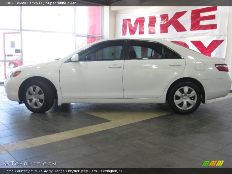 Super White / Ash 2009 Toyota Camry LE