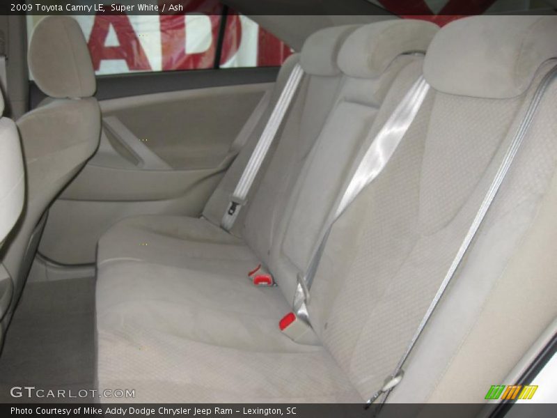Super White / Ash 2009 Toyota Camry LE