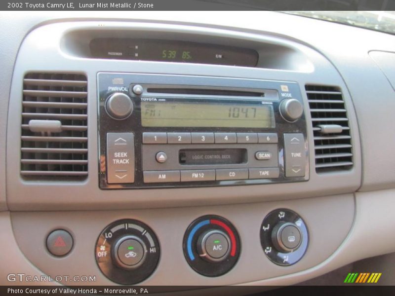 Lunar Mist Metallic / Stone 2002 Toyota Camry LE