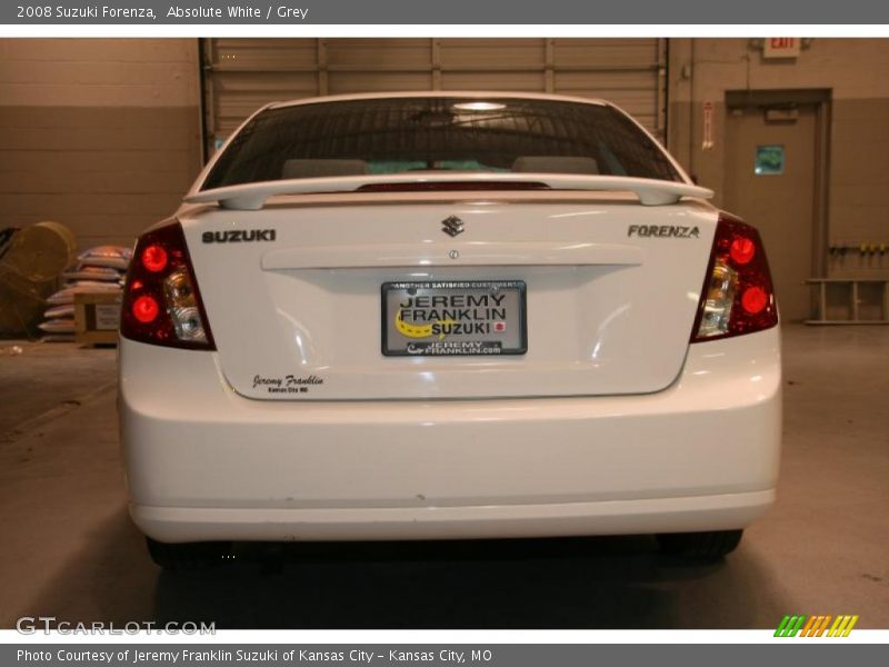 Absolute White / Grey 2008 Suzuki Forenza