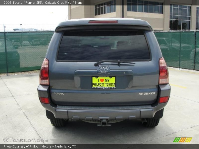 Galactic Gray Mica / Stone 2005 Toyota 4Runner SR5