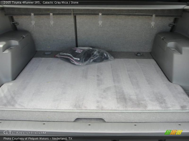 Galactic Gray Mica / Stone 2005 Toyota 4Runner SR5