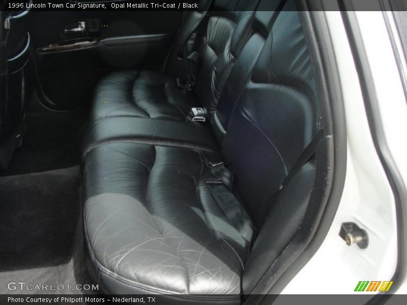 Opal Metallic Tri-Coat / Black 1996 Lincoln Town Car Signature