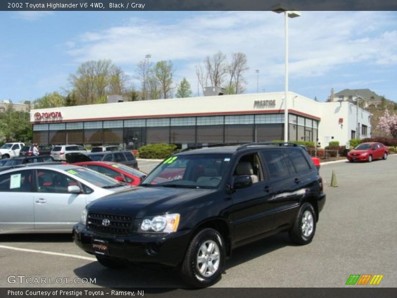 Black / Gray 2002 Toyota Highlander V6 4WD