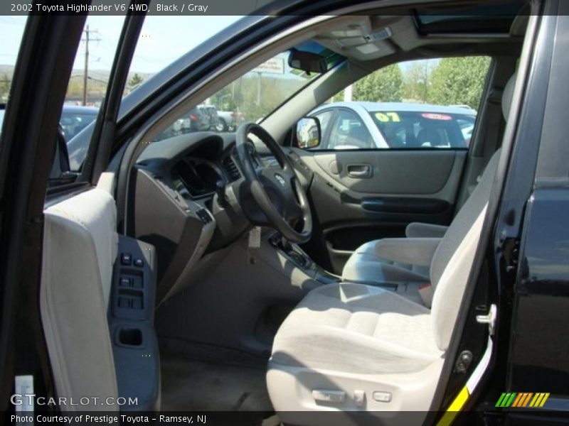 Black / Gray 2002 Toyota Highlander V6 4WD
