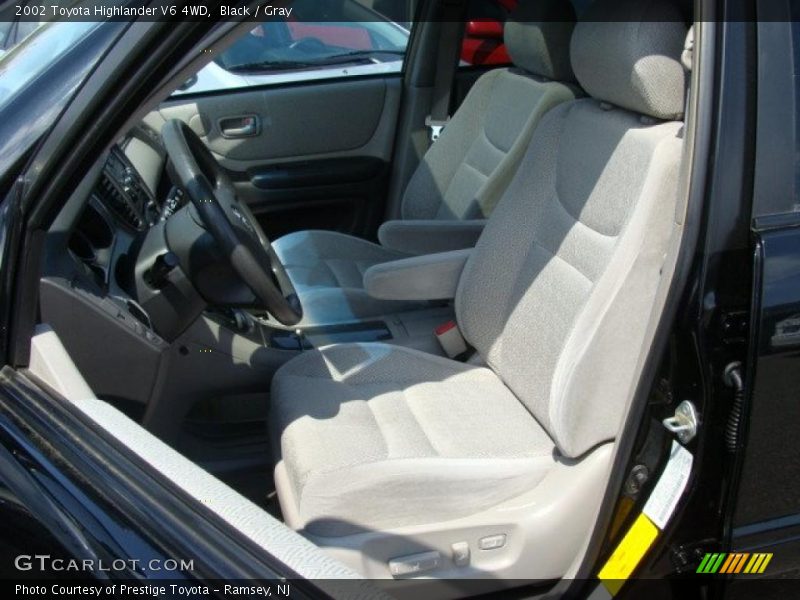 Black / Gray 2002 Toyota Highlander V6 4WD