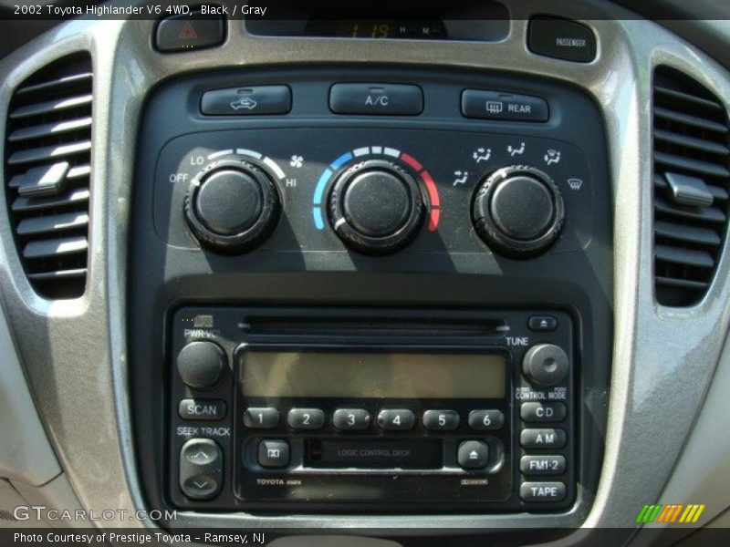 Black / Gray 2002 Toyota Highlander V6 4WD