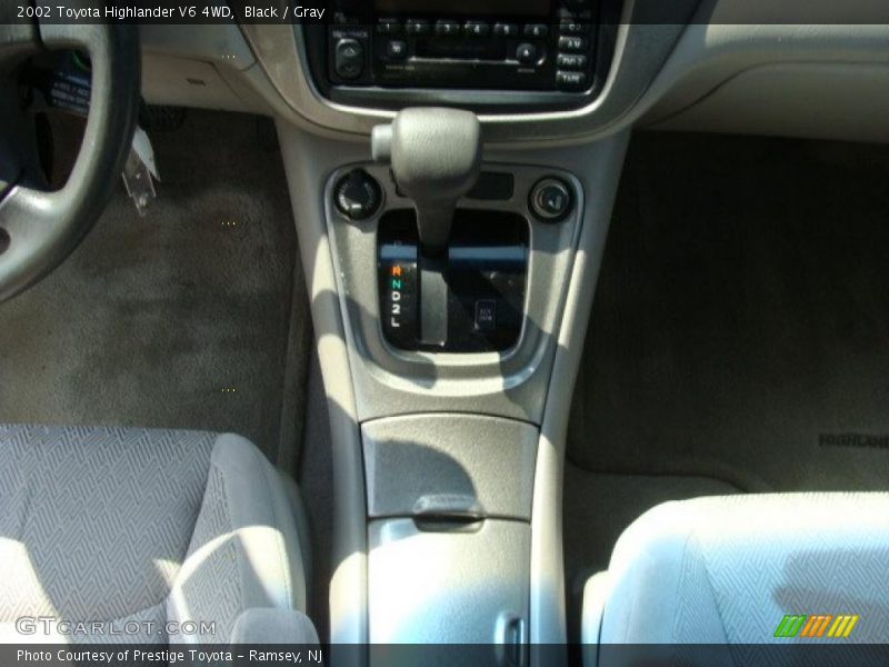 Black / Gray 2002 Toyota Highlander V6 4WD
