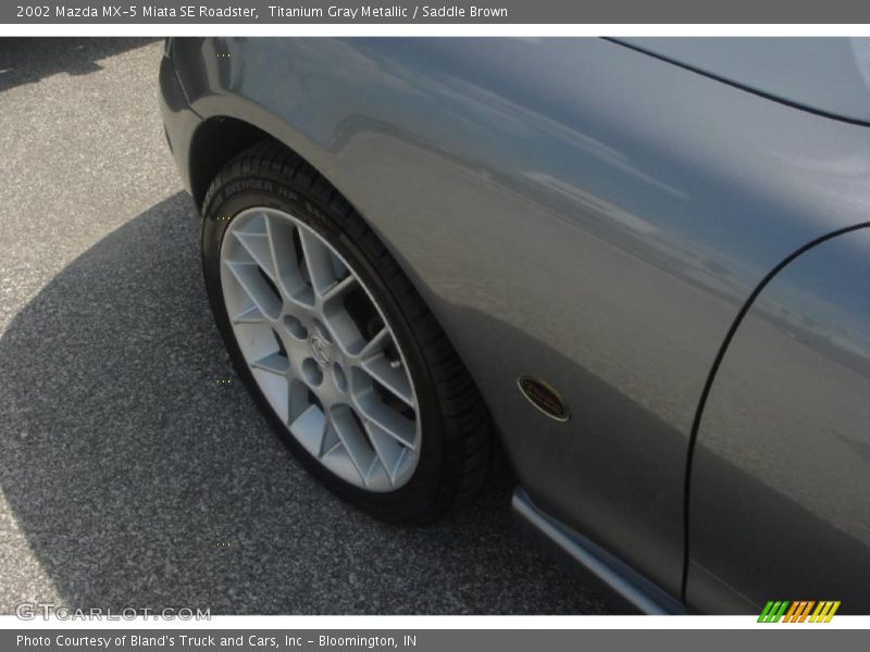 Titanium Gray Metallic / Saddle Brown 2002 Mazda MX-5 Miata SE Roadster