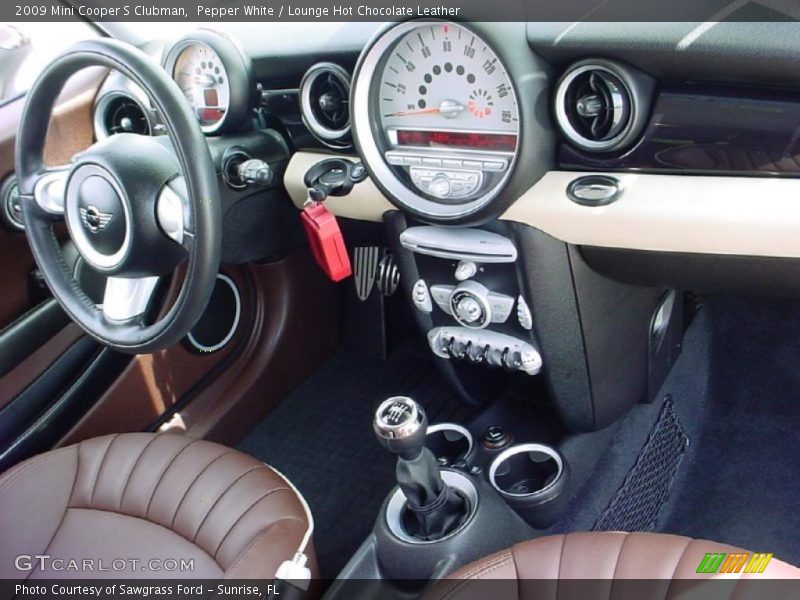 Pepper White / Lounge Hot Chocolate Leather 2009 Mini Cooper S Clubman
