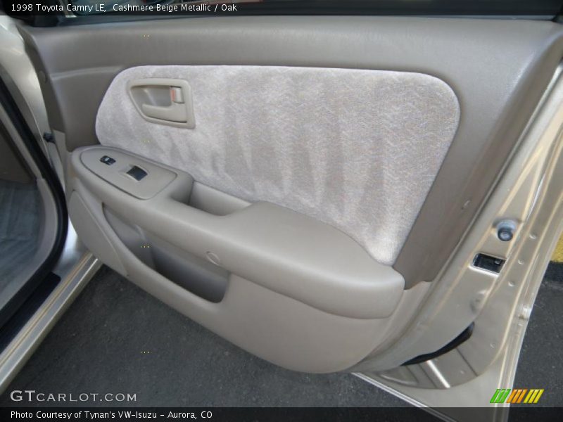 Cashmere Beige Metallic / Oak 1998 Toyota Camry LE