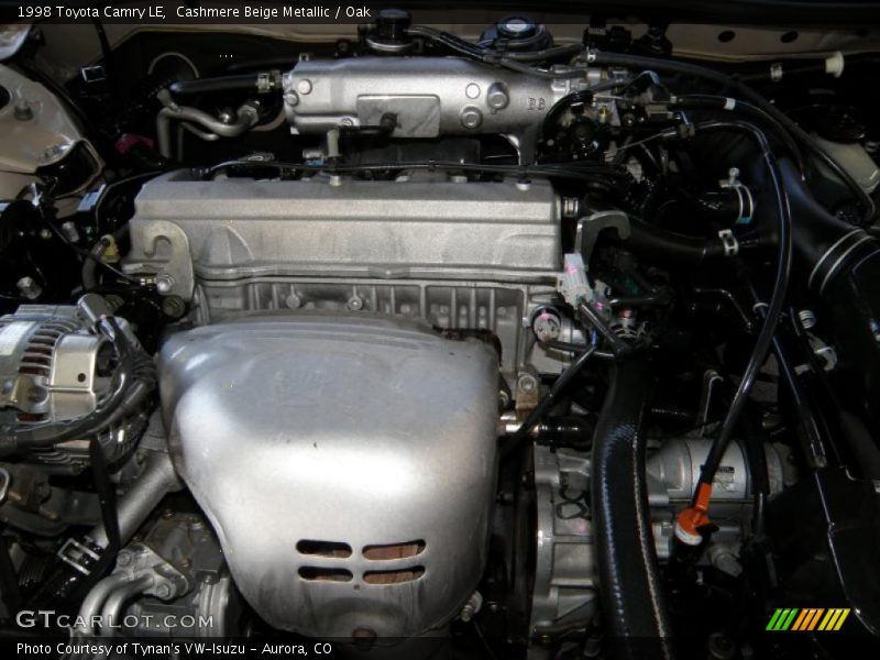 Cashmere Beige Metallic / Oak 1998 Toyota Camry LE