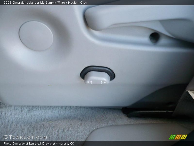 Summit White / Medium Gray 2008 Chevrolet Uplander LS