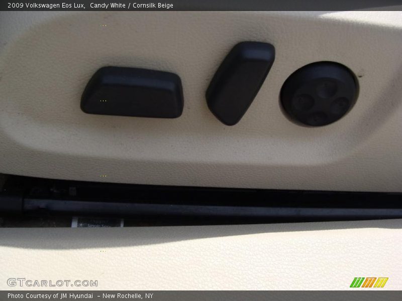 Candy White / Cornsilk Beige 2009 Volkswagen Eos Lux