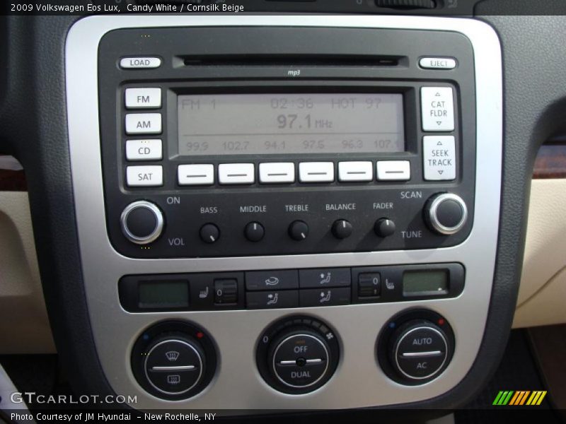 Candy White / Cornsilk Beige 2009 Volkswagen Eos Lux