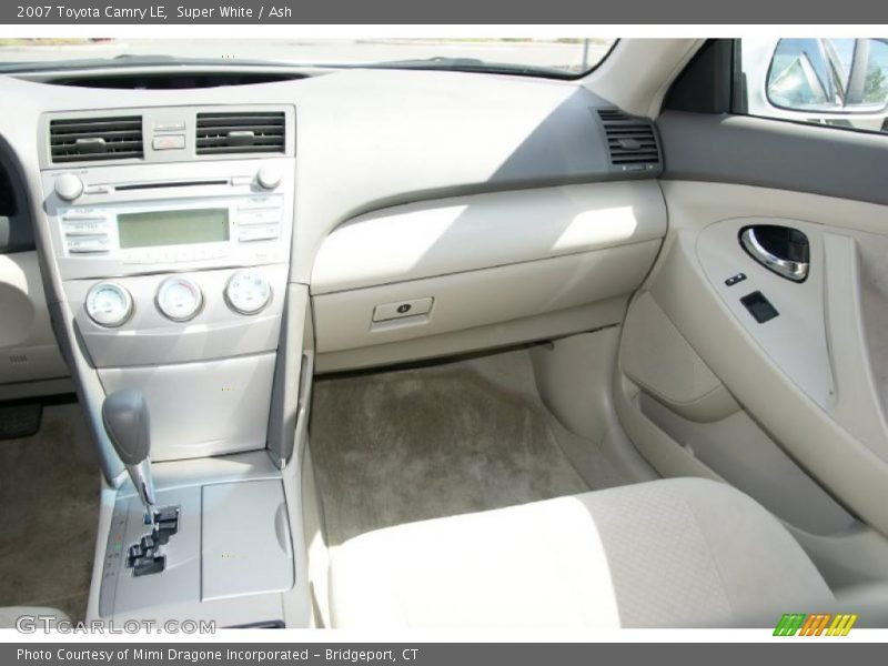 Super White / Ash 2007 Toyota Camry LE