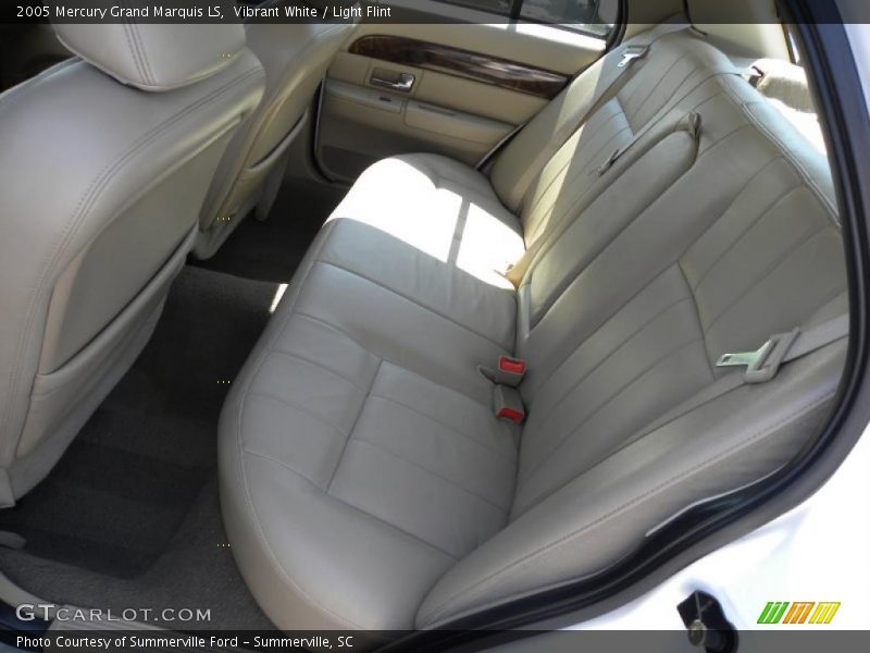 Vibrant White / Light Flint 2005 Mercury Grand Marquis LS