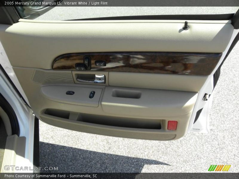 Vibrant White / Light Flint 2005 Mercury Grand Marquis LS
