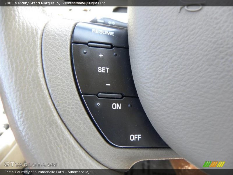 Vibrant White / Light Flint 2005 Mercury Grand Marquis LS